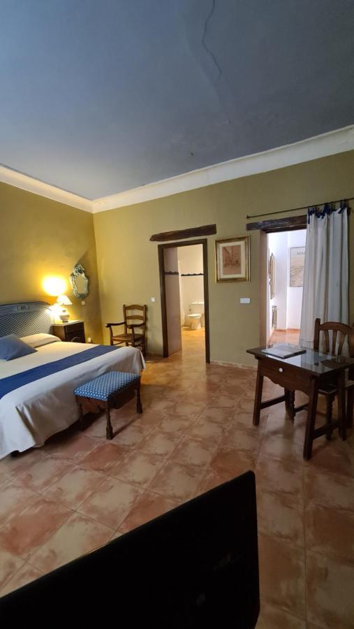 Casa Palacio Conde De Garcinarro Huete Bagian luar foto