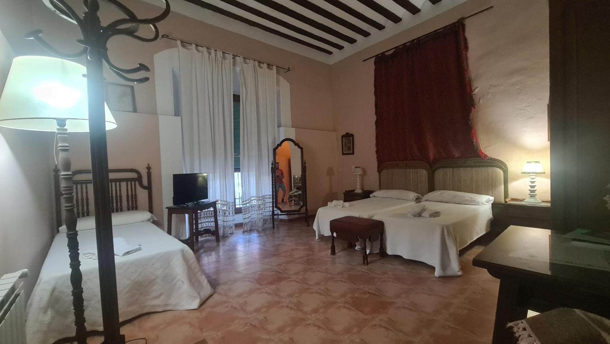 Casa Palacio Conde De Garcinarro Huete Bagian luar foto