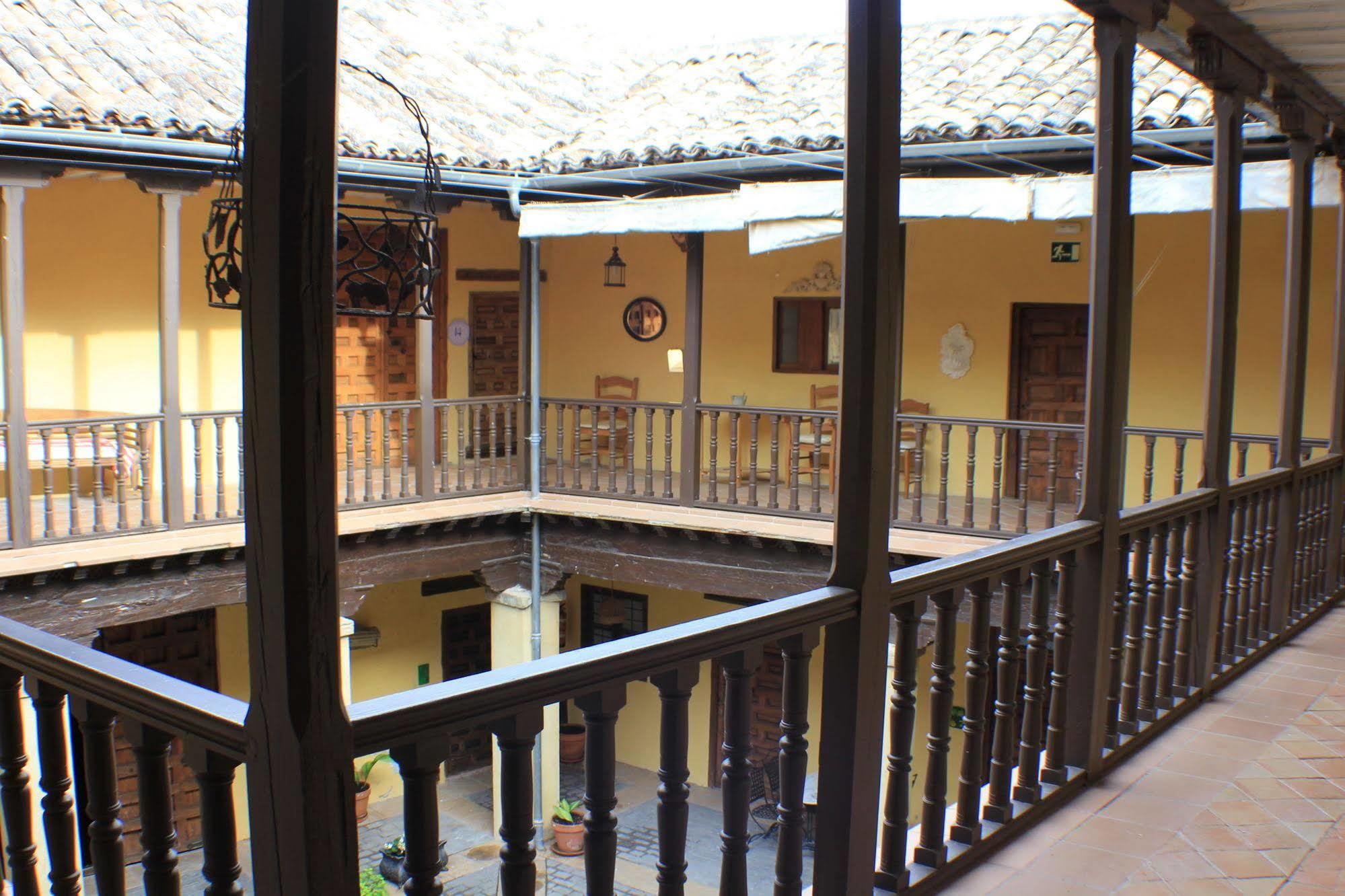 Casa Palacio Conde De Garcinarro Huete Bagian luar foto