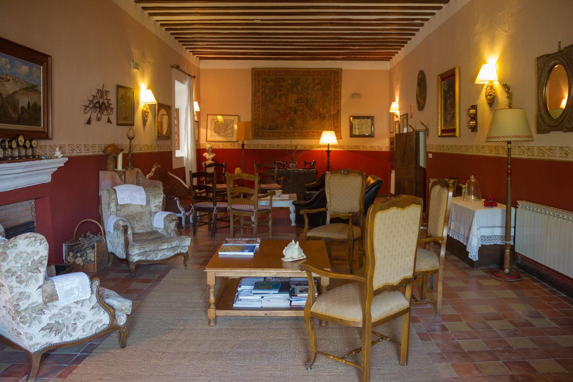 Casa Palacio Conde De Garcinarro Huete Bagian luar foto